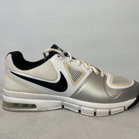 Nike Shoes - Nike Shoes Womens Air Max Extreme Volleyball Sneakers Sz 9 White Mesh 442249-101